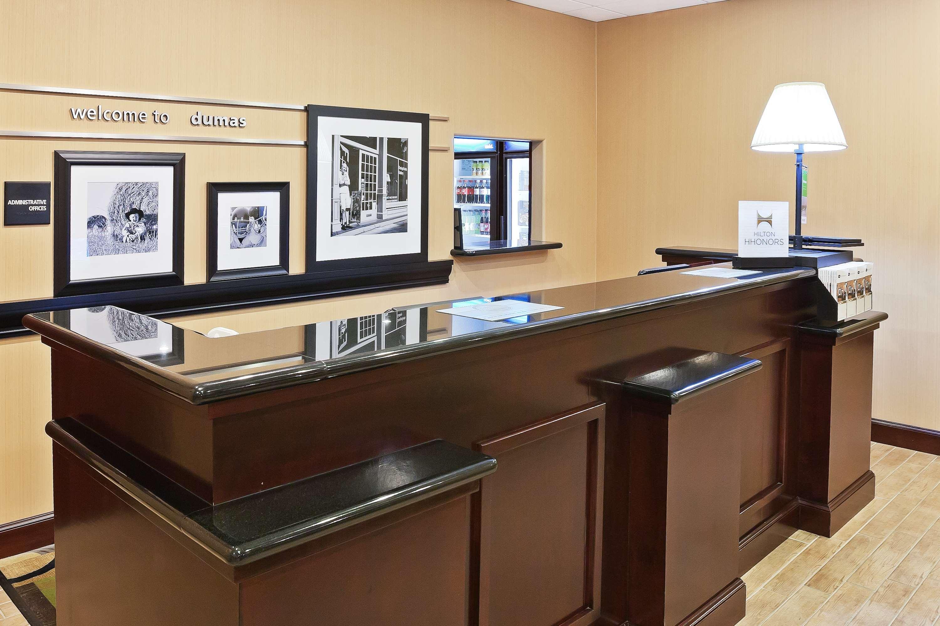 Hampton Inn & Suites Dumas Extérieur photo