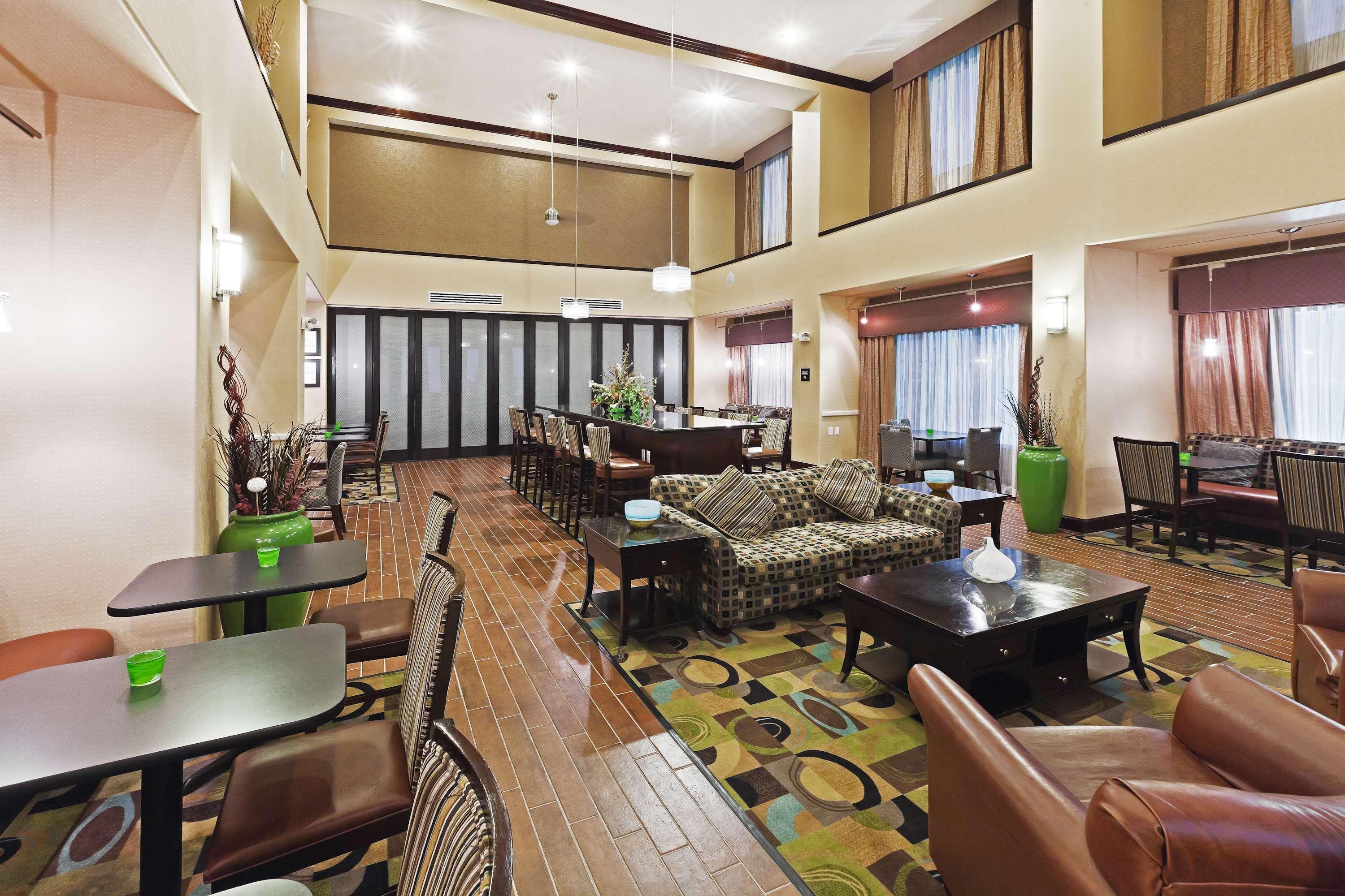 Hampton Inn & Suites Dumas Extérieur photo